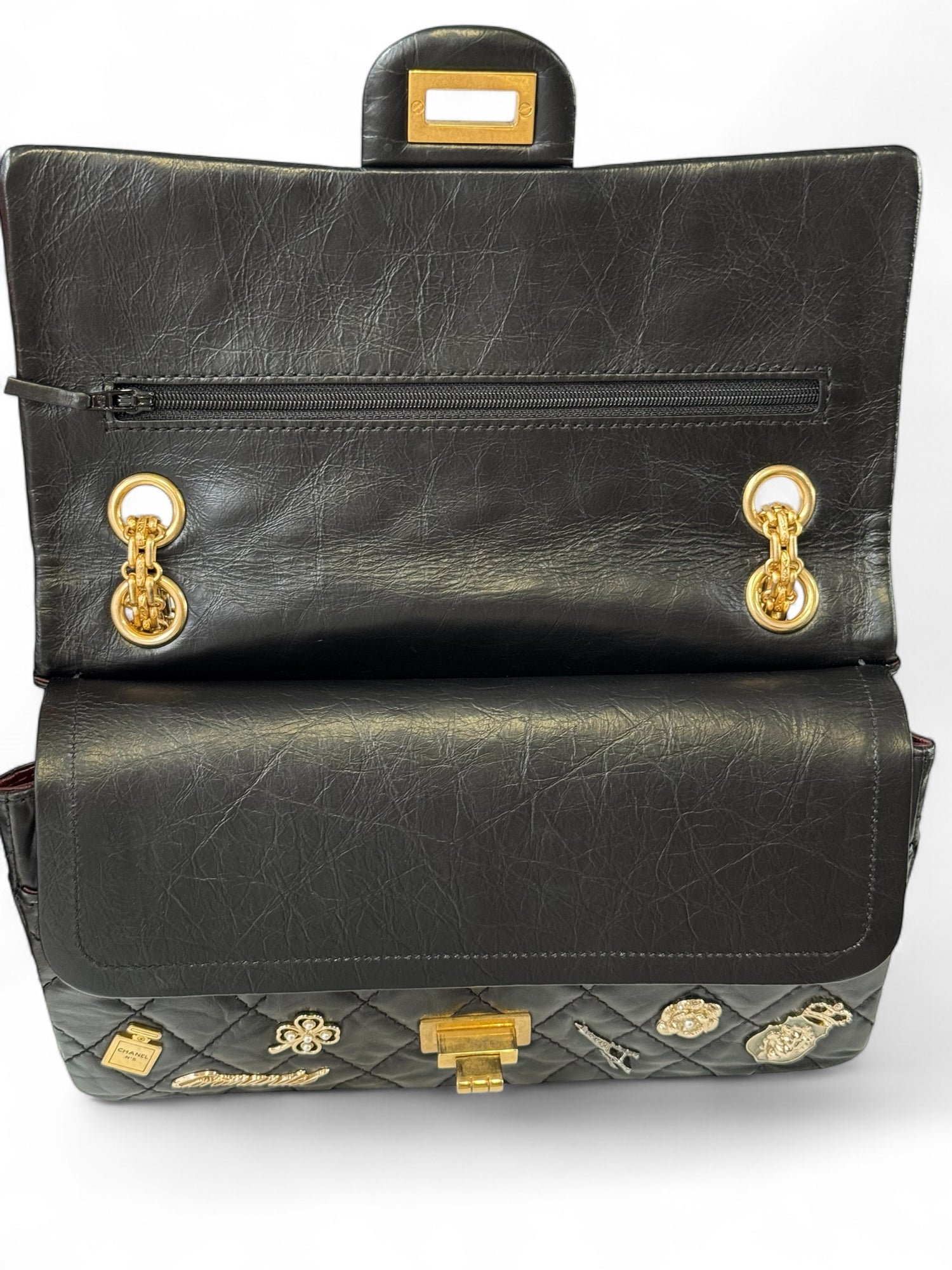 Chanel - Sac 2.55 édition limitée Charms