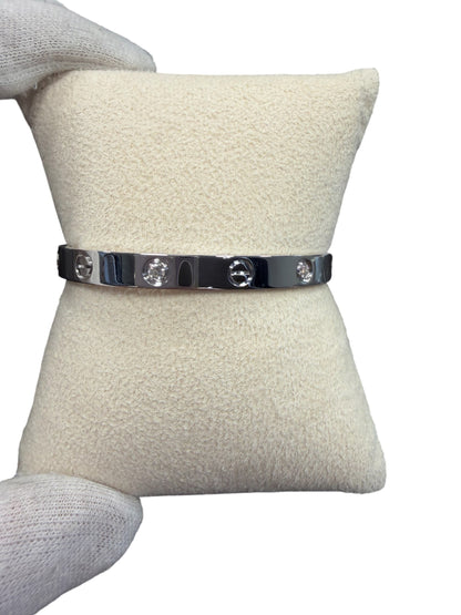 Cartier : Bracelet Love Classique 4 diamants t16