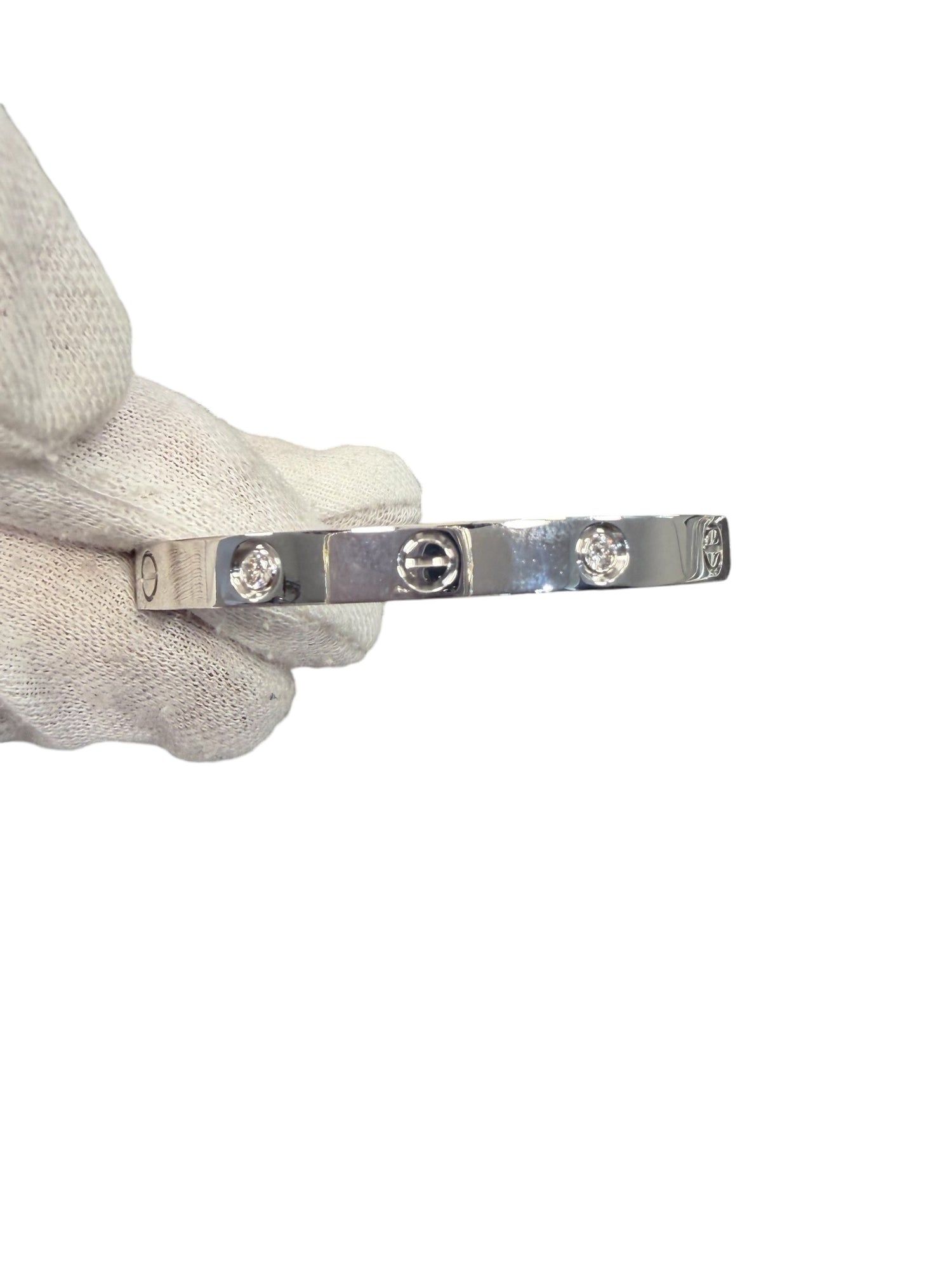 Cartier : Bracelet Love Classique 4 diamants t16