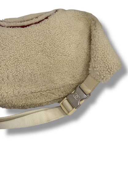 Chanel - Banane en mouton