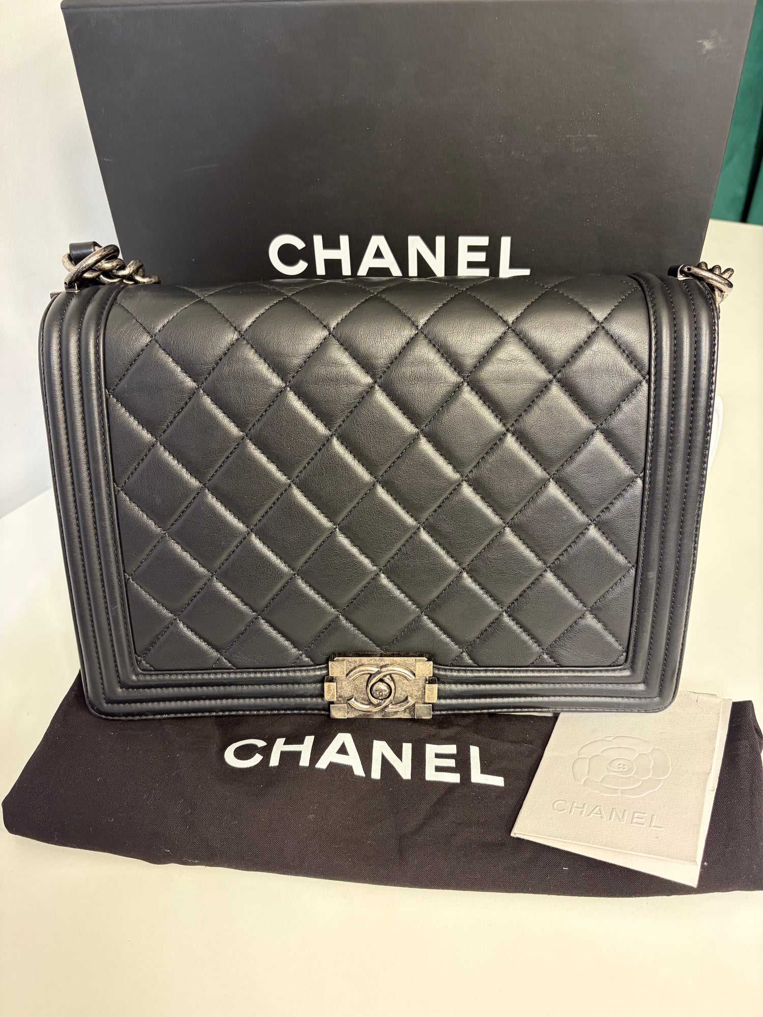 Chanel : sac Boy Large