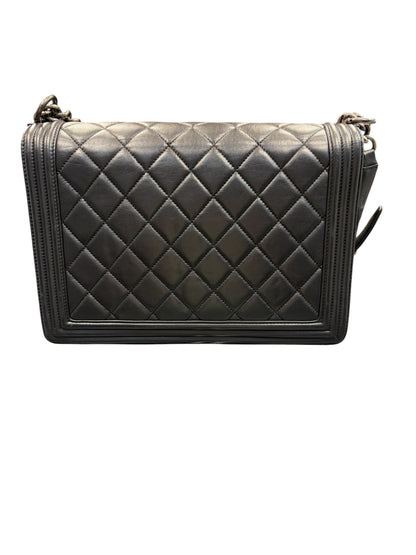 Chanel : sac Boy Large
