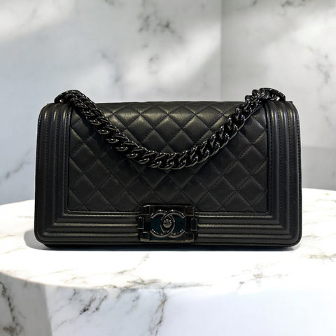 Chanel boy bag black sales