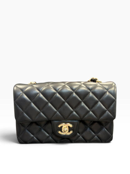 Chanel / Mini Sac Classique