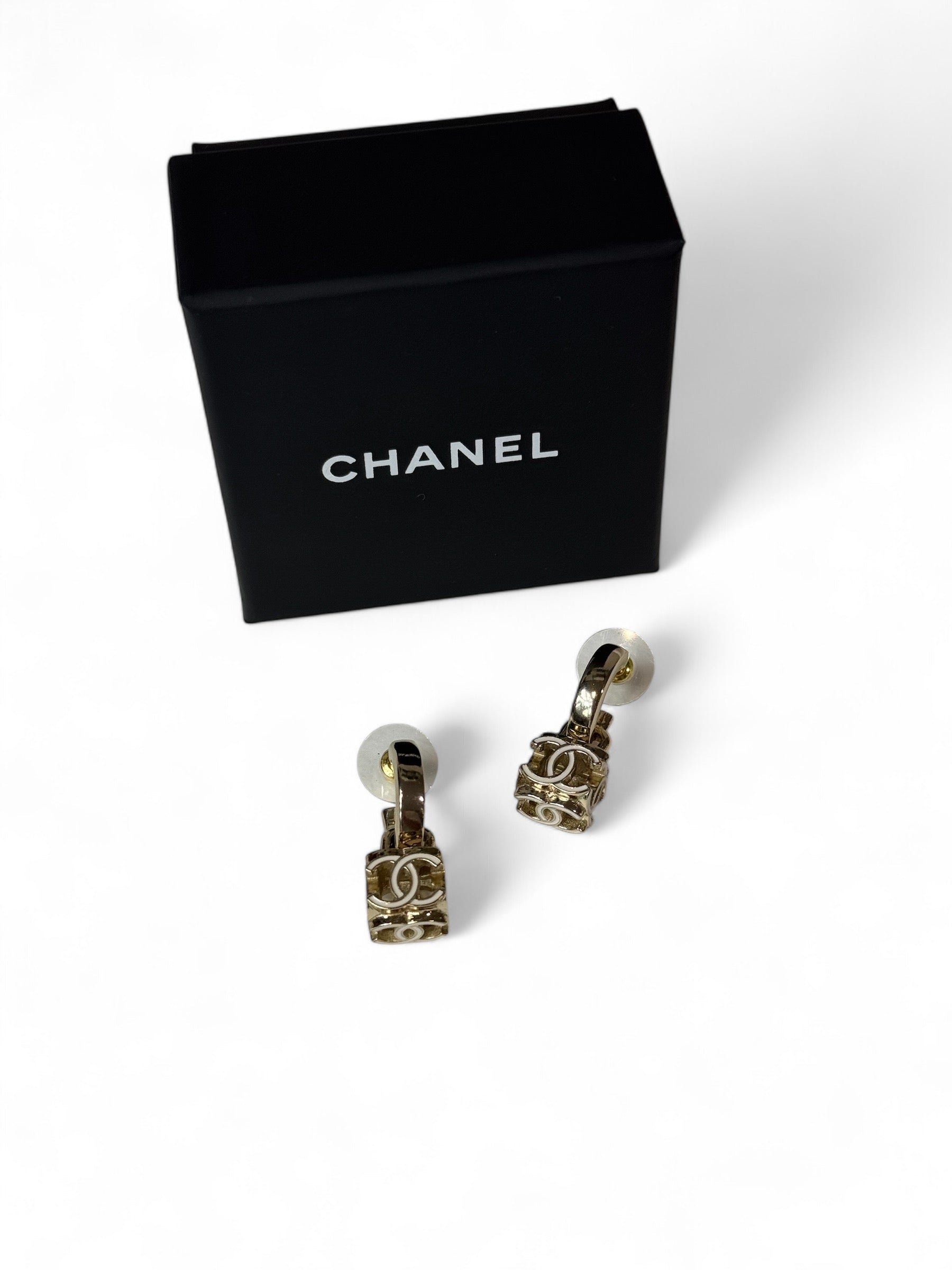 Chanel - Earrings