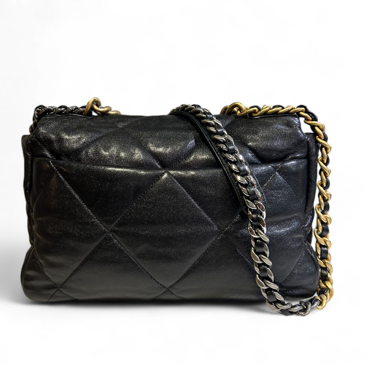 Chanel - 19 large-model bag