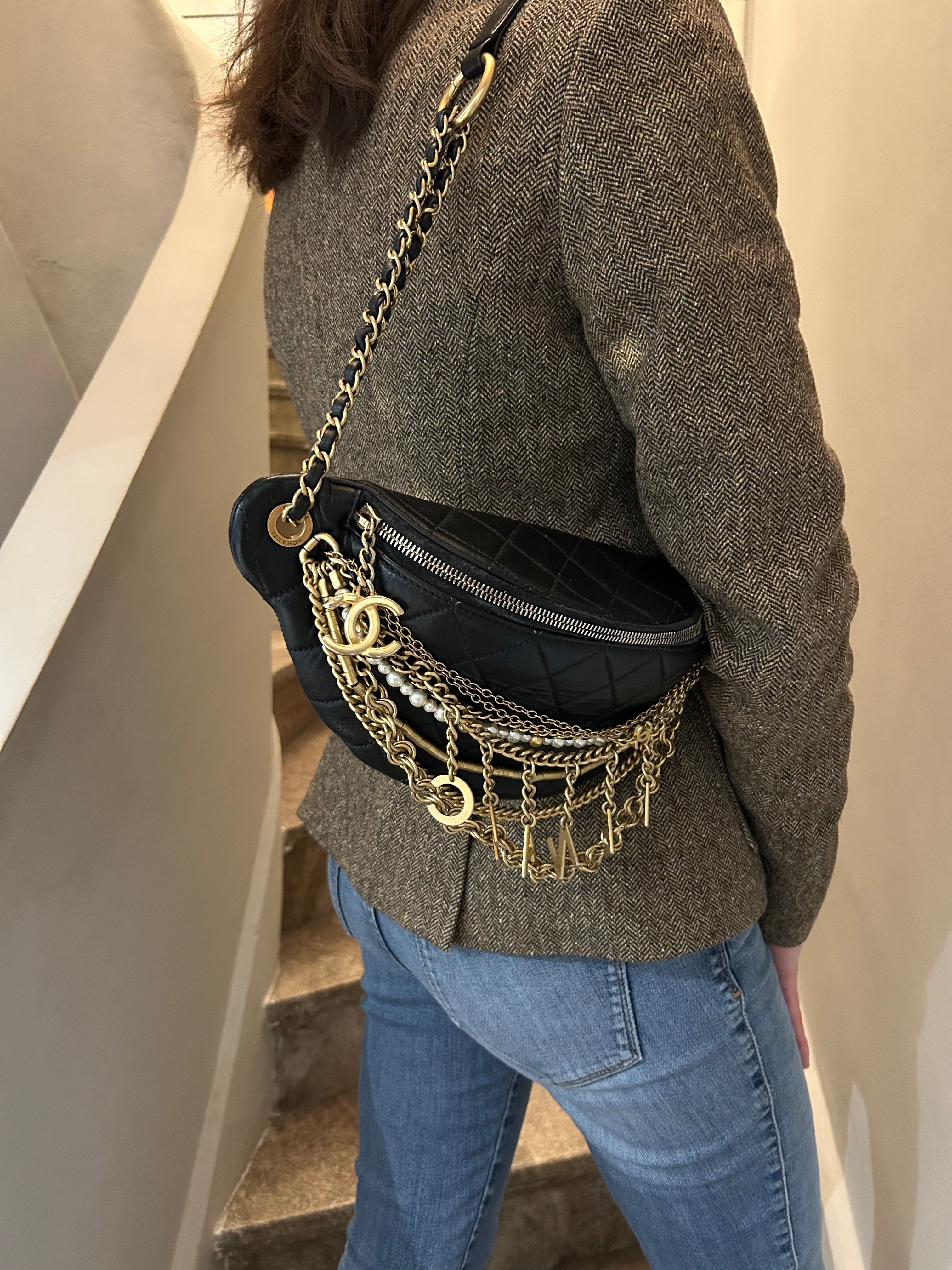 Chanel - Banane All About Chains