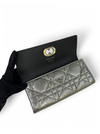 Dior - Pochette Top Handle Miss Caro