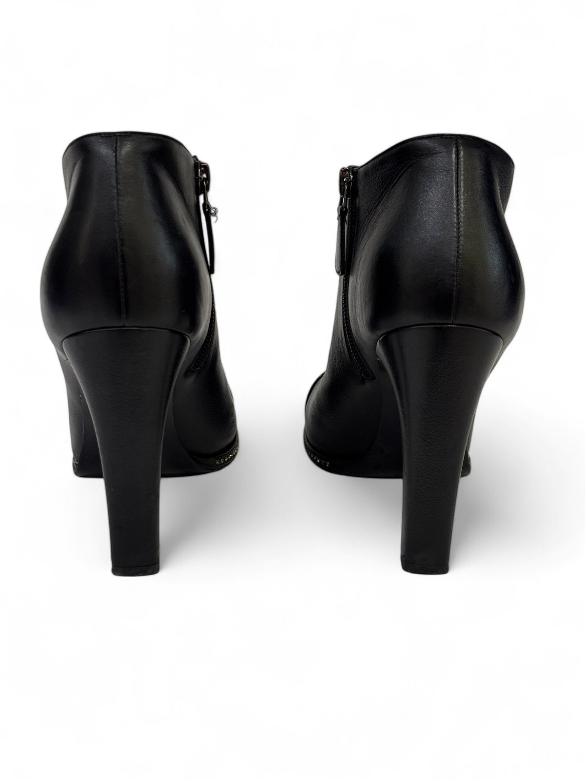 Chanel - Stiefeletten Gr. 38