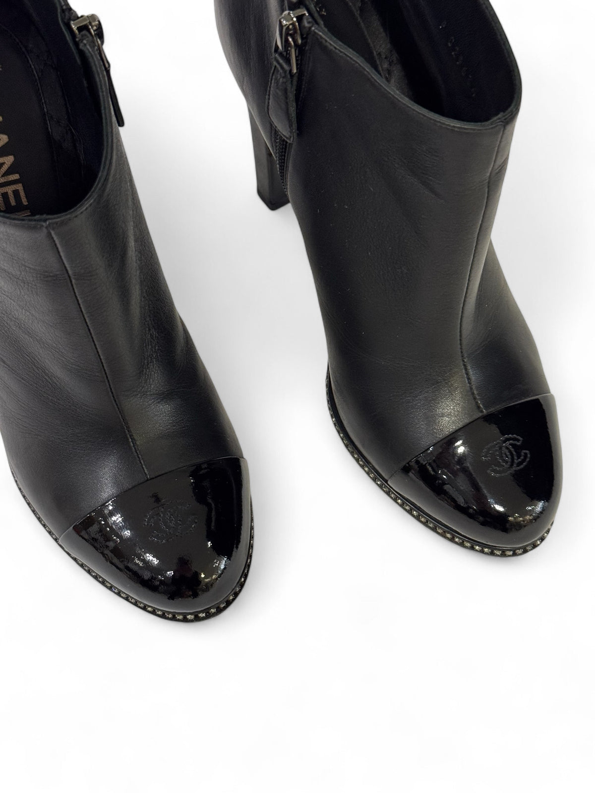 Chanel - Stiefeletten Gr. 38