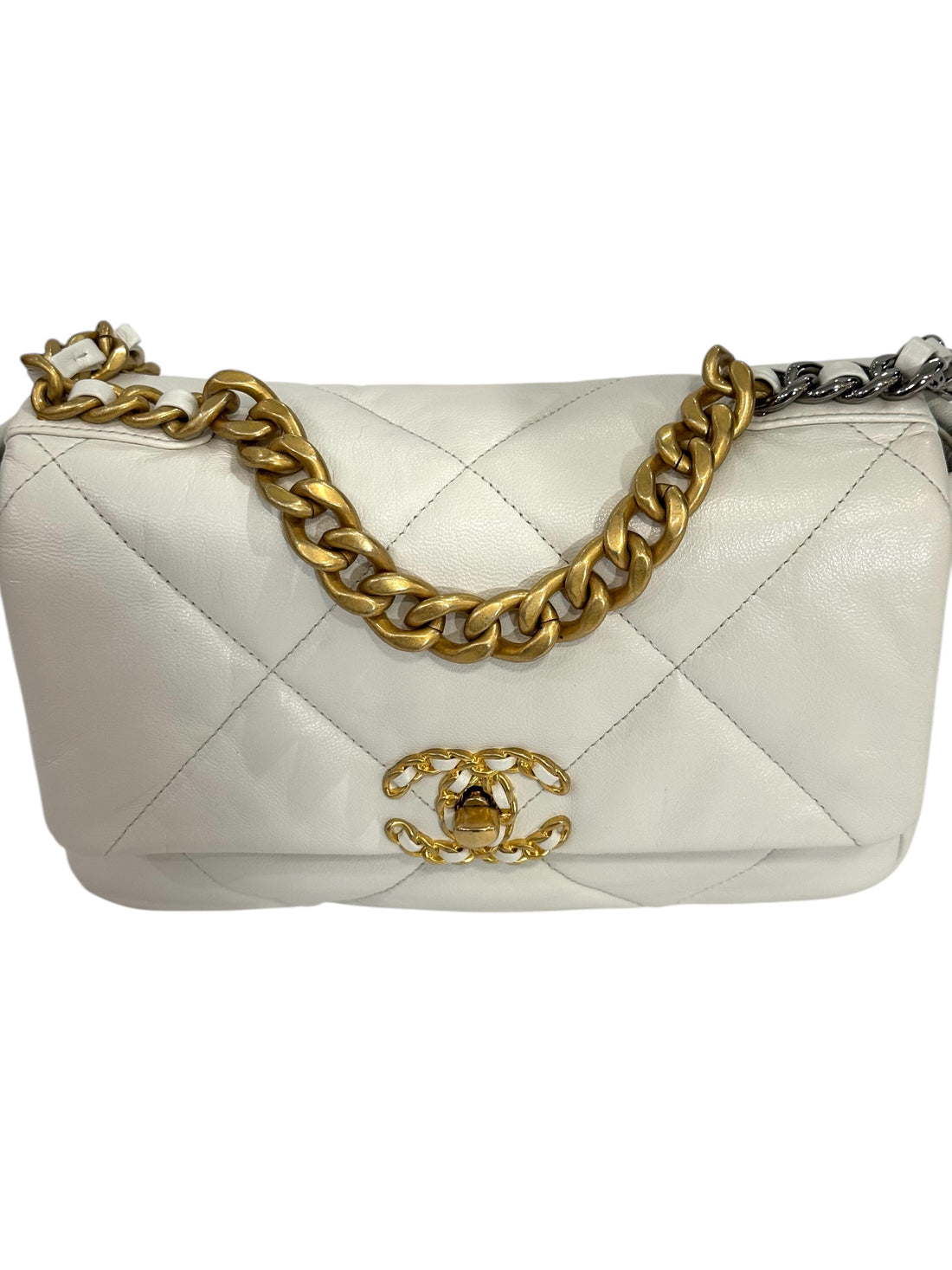 Chanel - White 19 bag