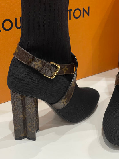 Louis Vuitton - T40 sock ankle boots