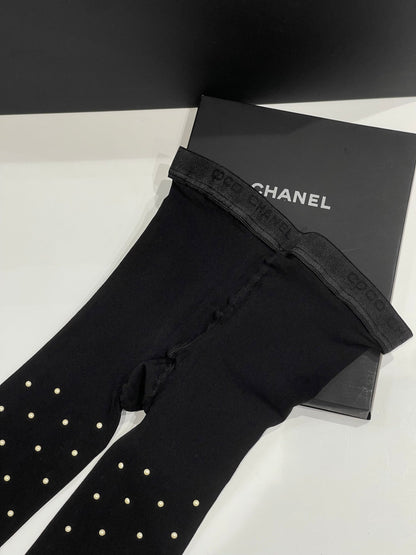 Chanel - Collants perles noirs T2 - Les Folies d&