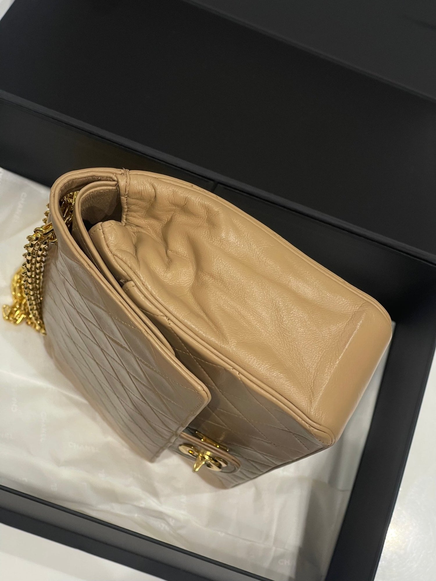 Chanel - sac Timeless médium vintage camel - Les Folies d&