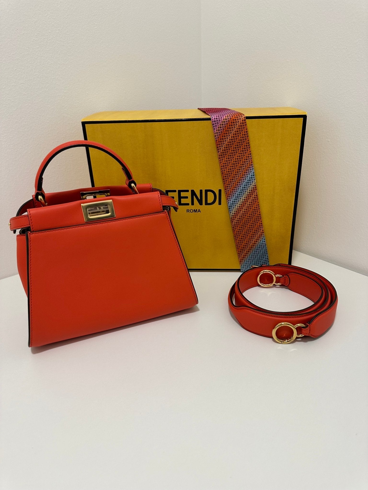 Fendi - Sac Mini Peekaboo corail - Les Folies d&