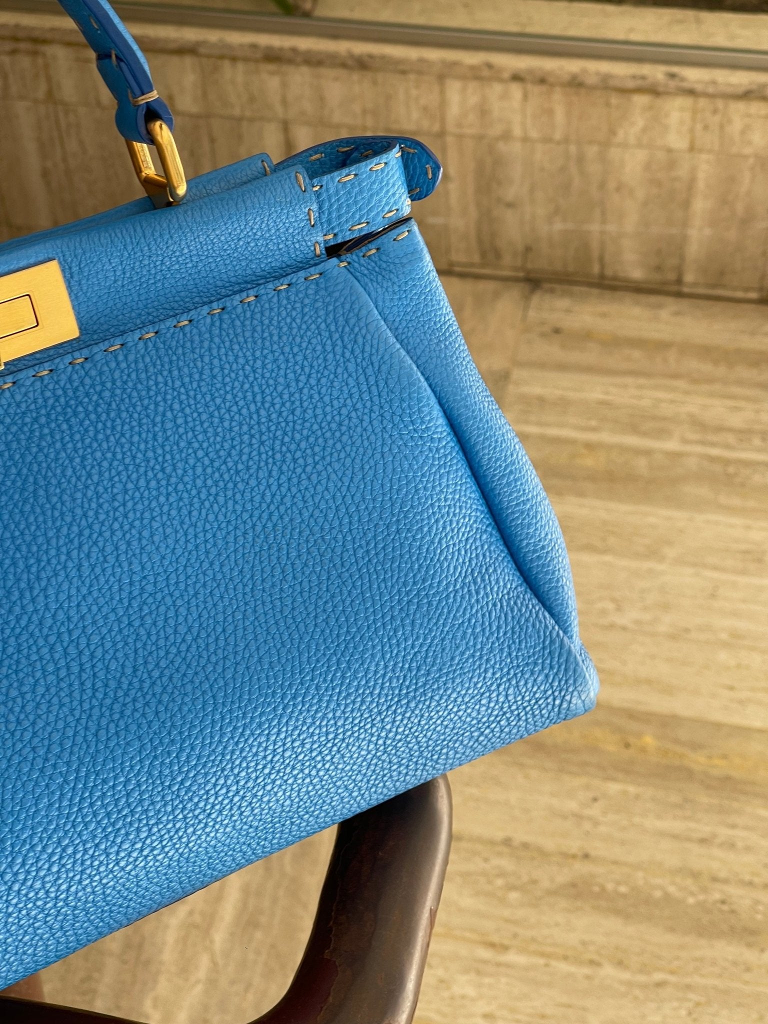 Fendi - Sac Peekaboo bleu MM - Les Folies d&