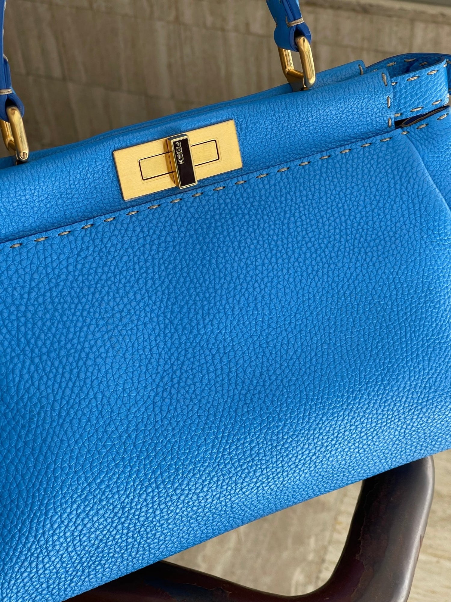 Fendi - Sac Peekaboo bleu MM - Les Folies d&