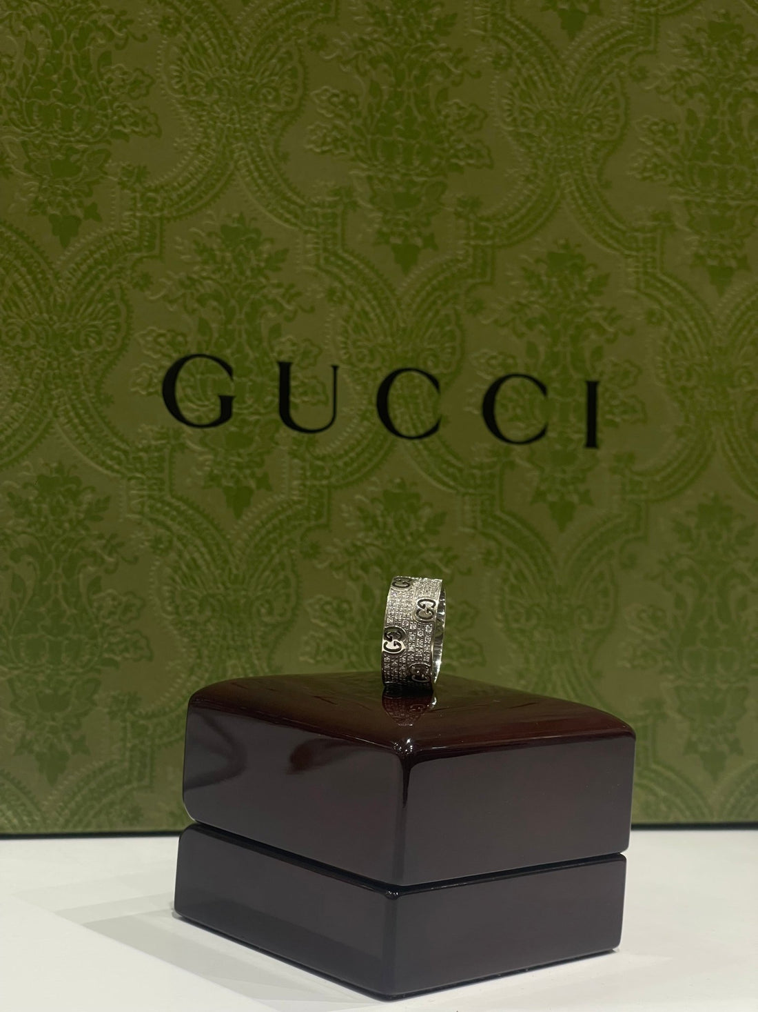 Gucci - Bague ICON GG or blanc et diamants - Les Folies d&