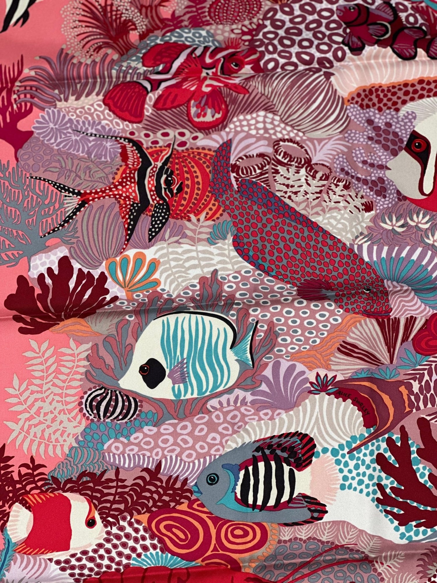 Hermès - Carré 90 « Under the waves » - Les Folies d&