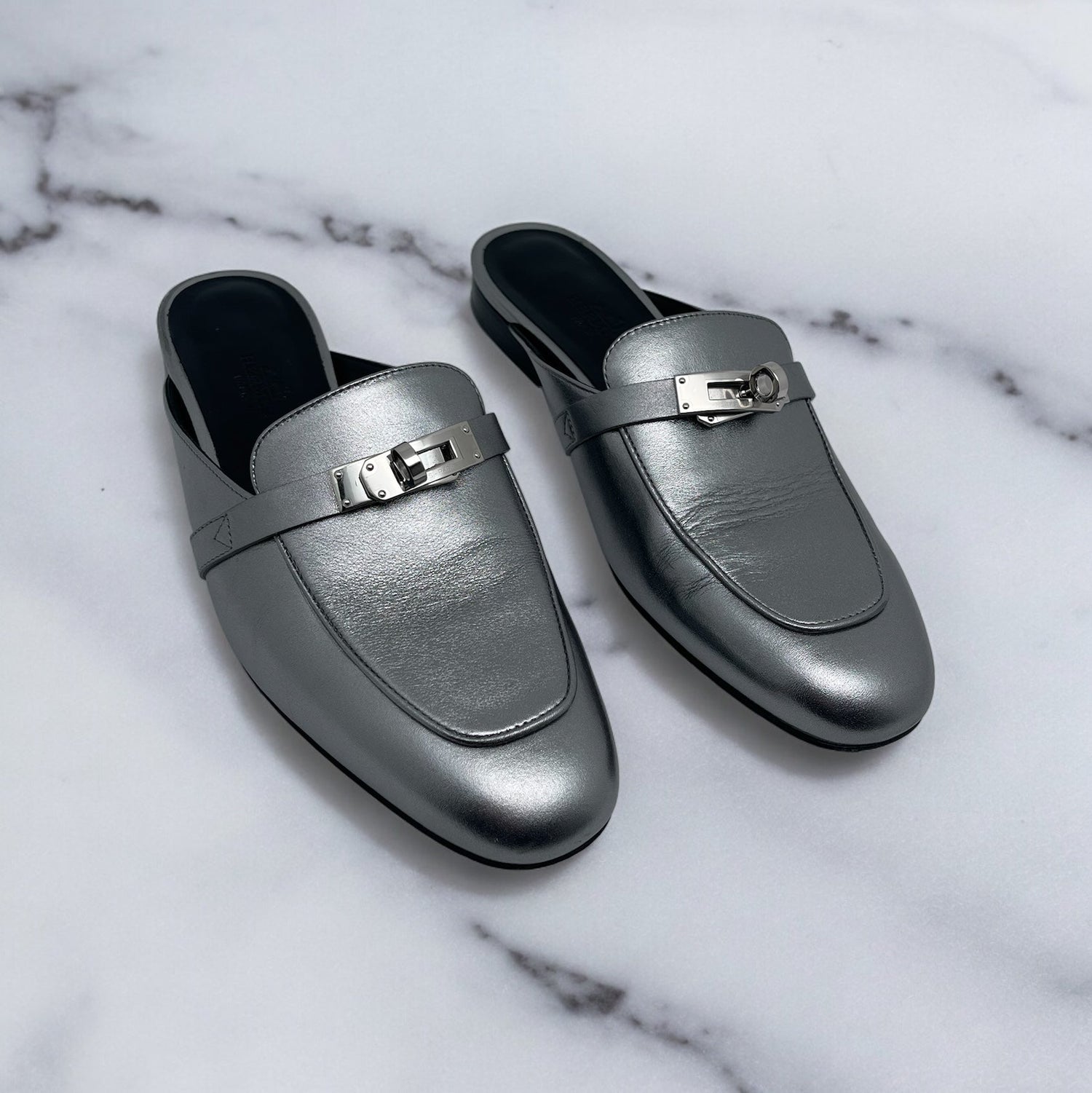Hermès Mules Oz argentées 37 - Les Folies d&