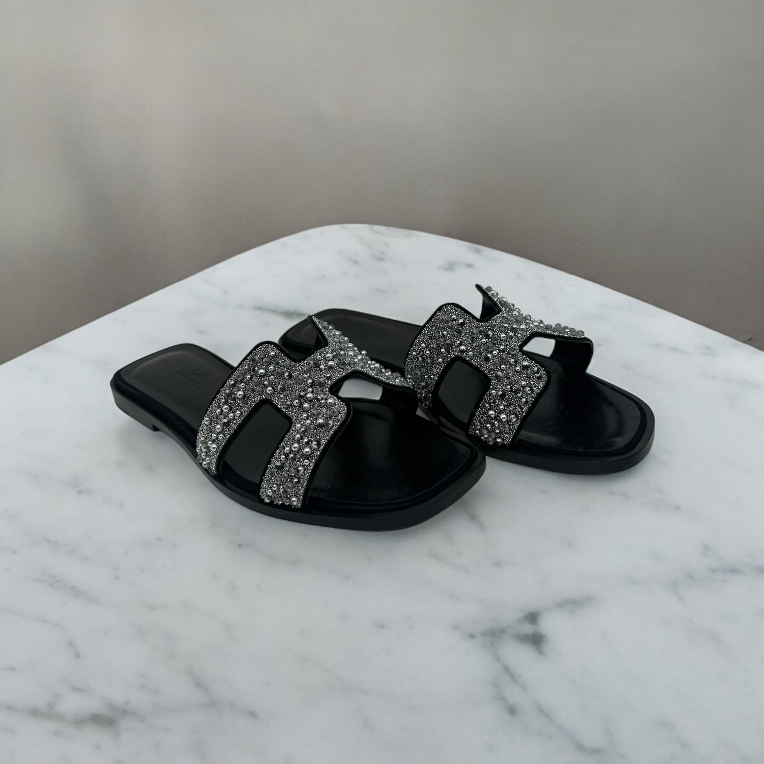 Hermès Oran Noir 35,5 - Les Folies d&