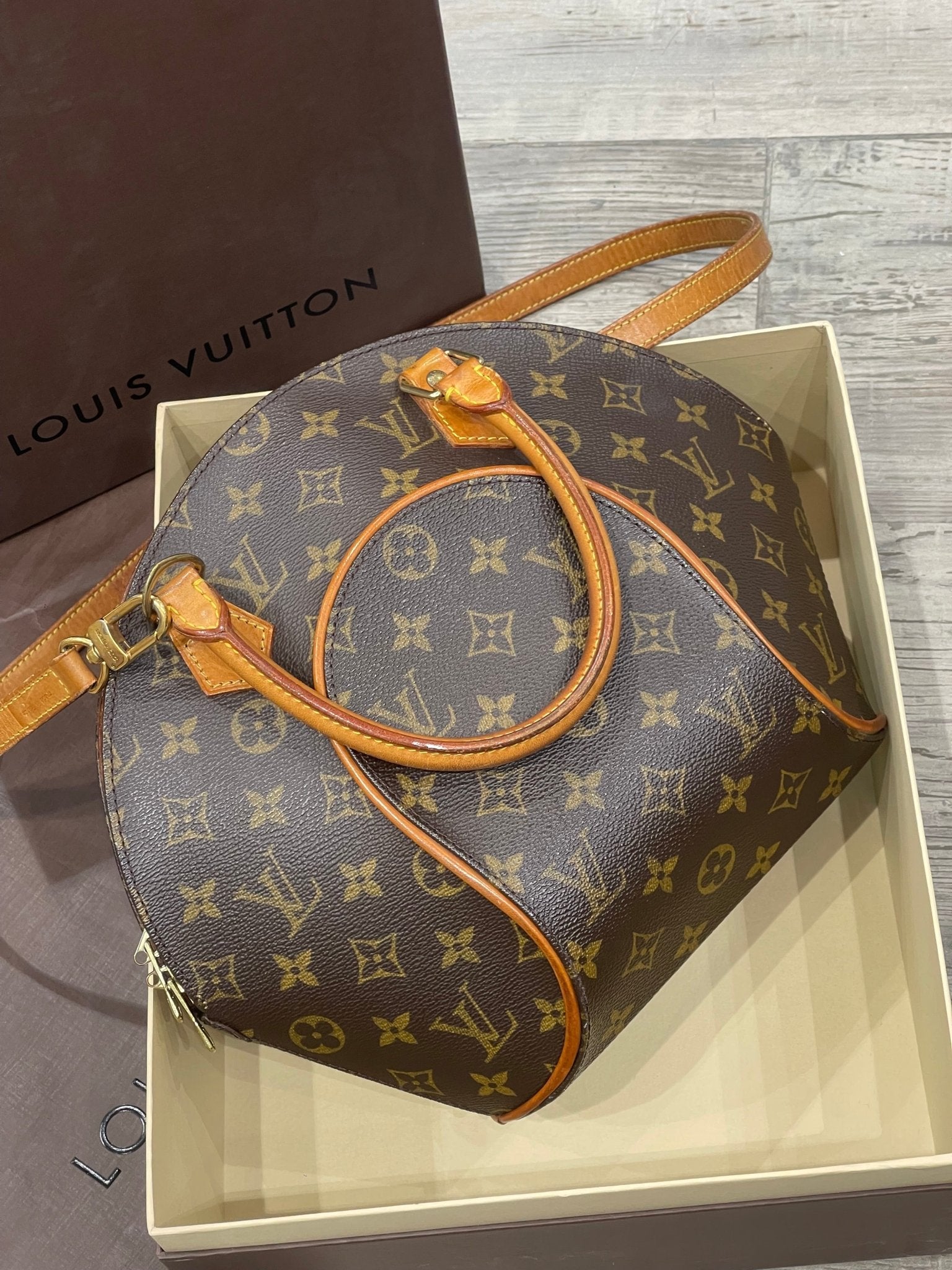 Louis Vuitton - Sac Ellipse monogramme - Les Folies d&