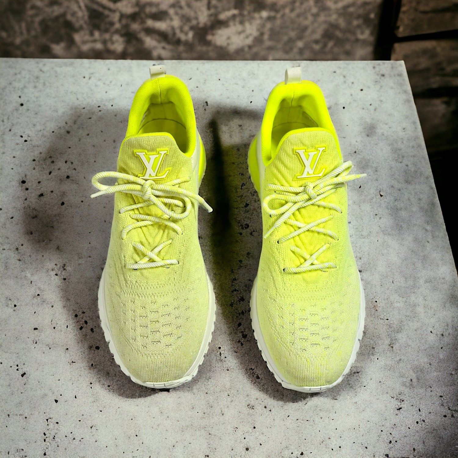Louis Vuitton - Sneakers V.N.R néon T.44,5 - Les Folies d&