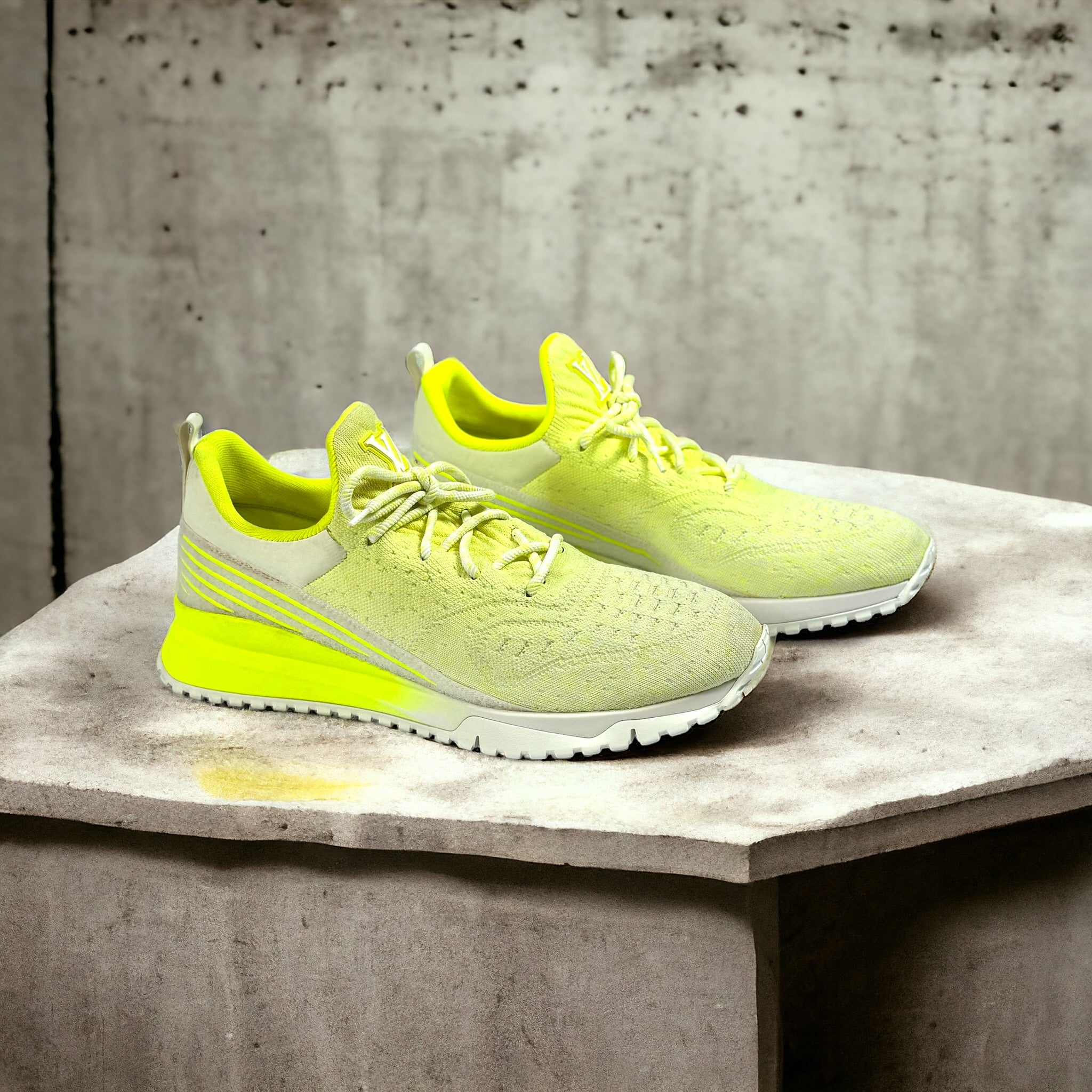 Louis Vuitton - Sneakers V.N.R néon T.44,5 - Les Folies d&