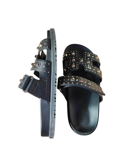 Hermès - Sandales Chypre noires et clous Médor T37