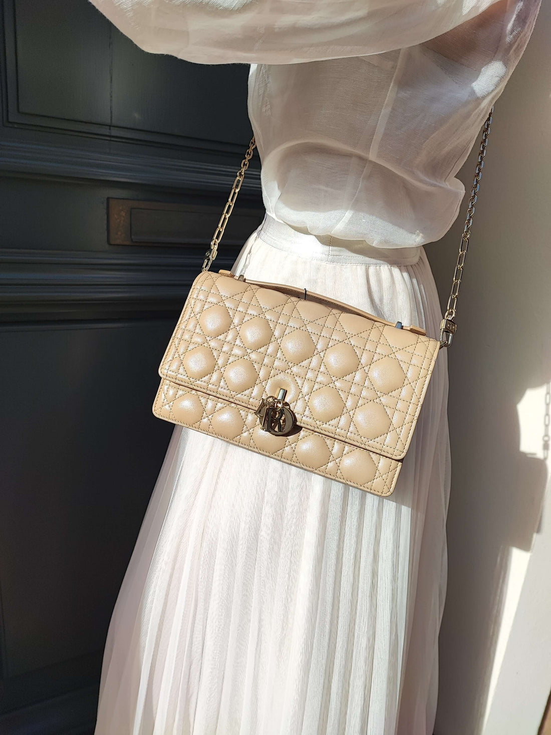 Dior - Beige Top Handle Tasche