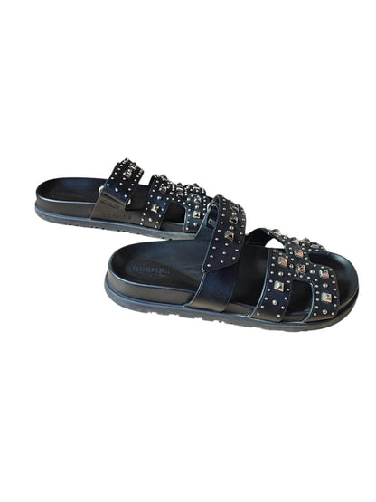 Hermès - Sandales Chypre noires et clous Médor T37