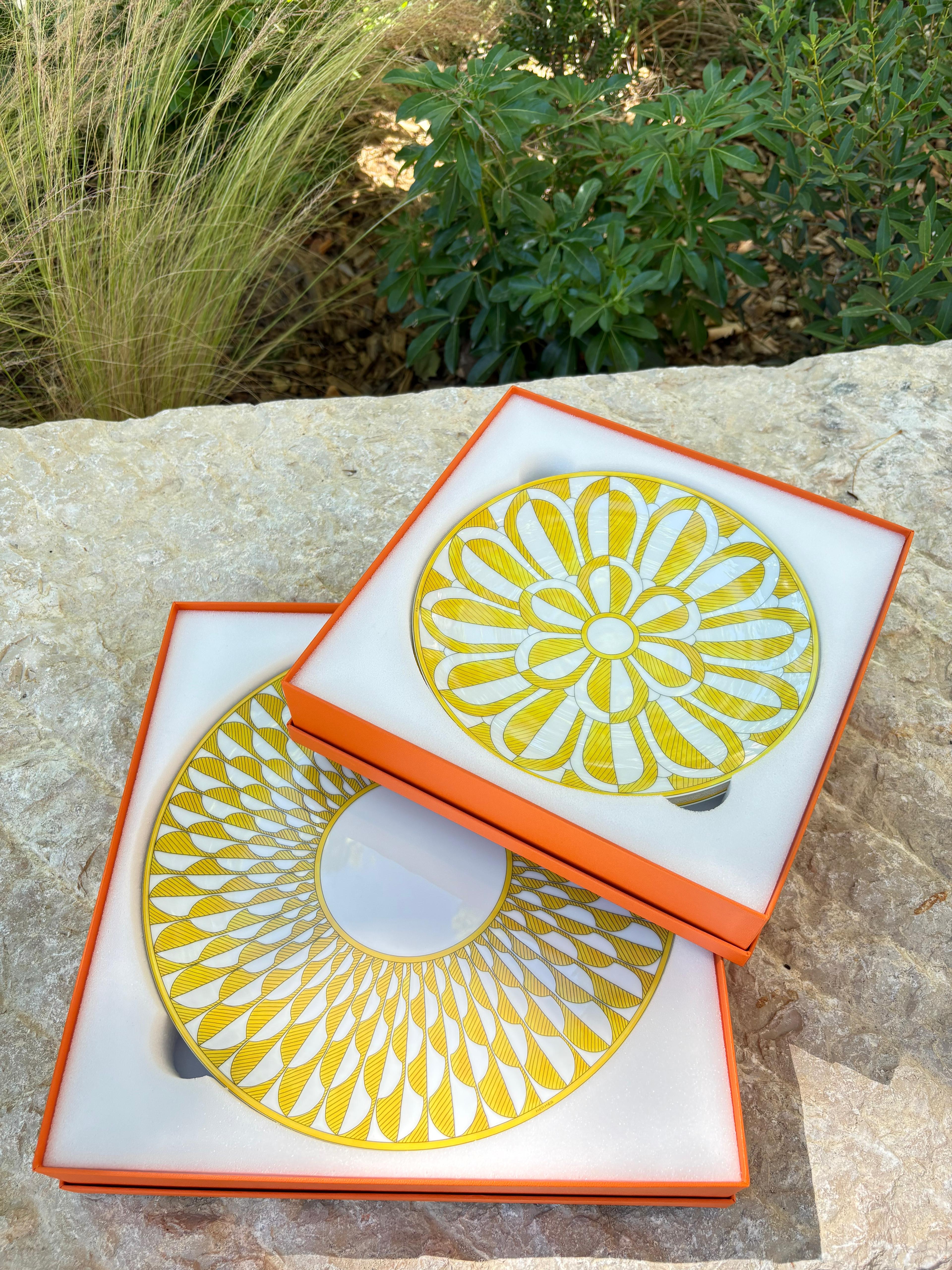 Hermès - Lot de 8 assiettes à dîner Soleil d&