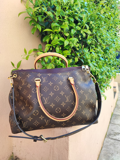 Louis Vuitton - Sac Pallas monogramme