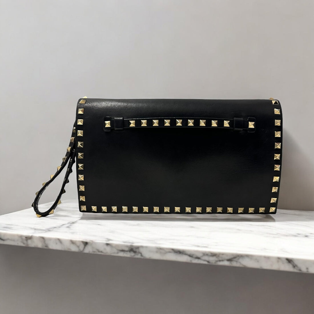 Valentino - Pochette Rockstud - Les Folies d'Eugenie Les Folies d'Eugenie