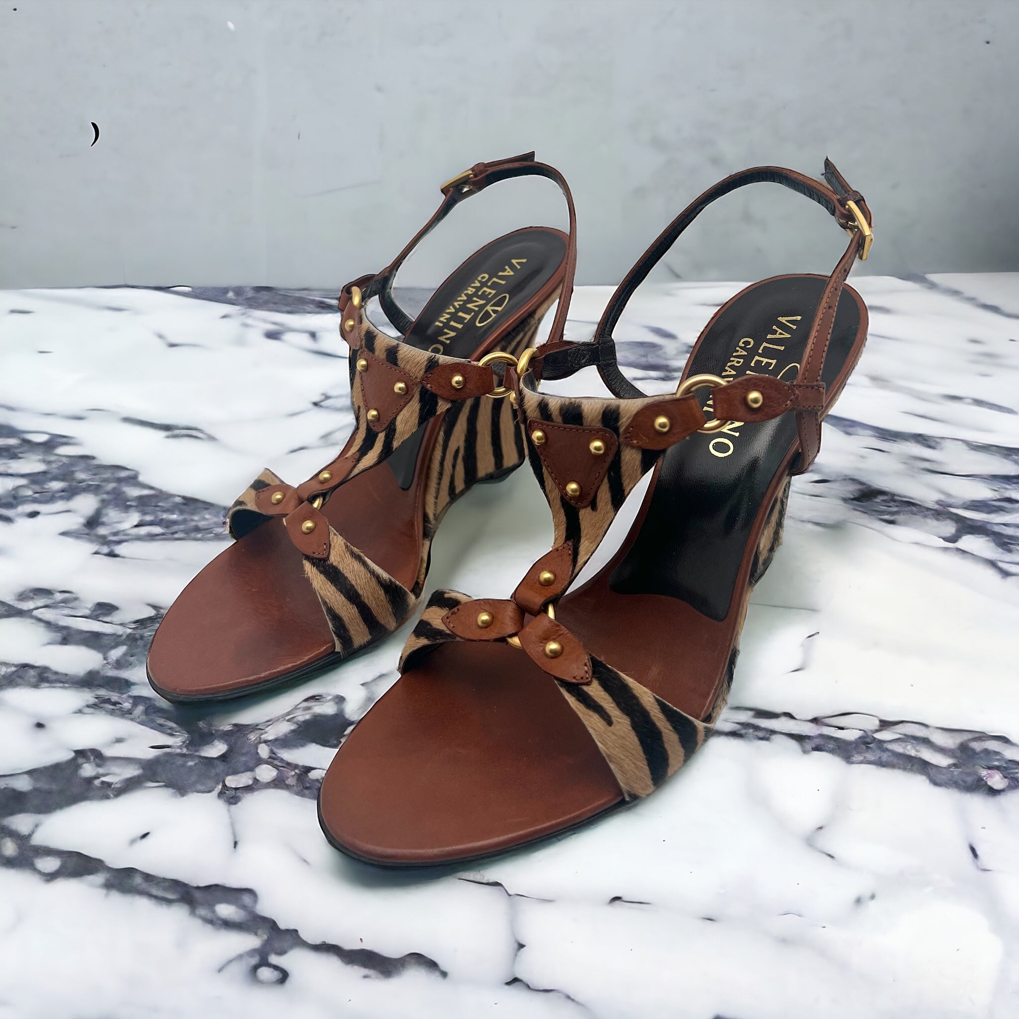 Valentino Talons compensés Marron 38 - Les Folies d&