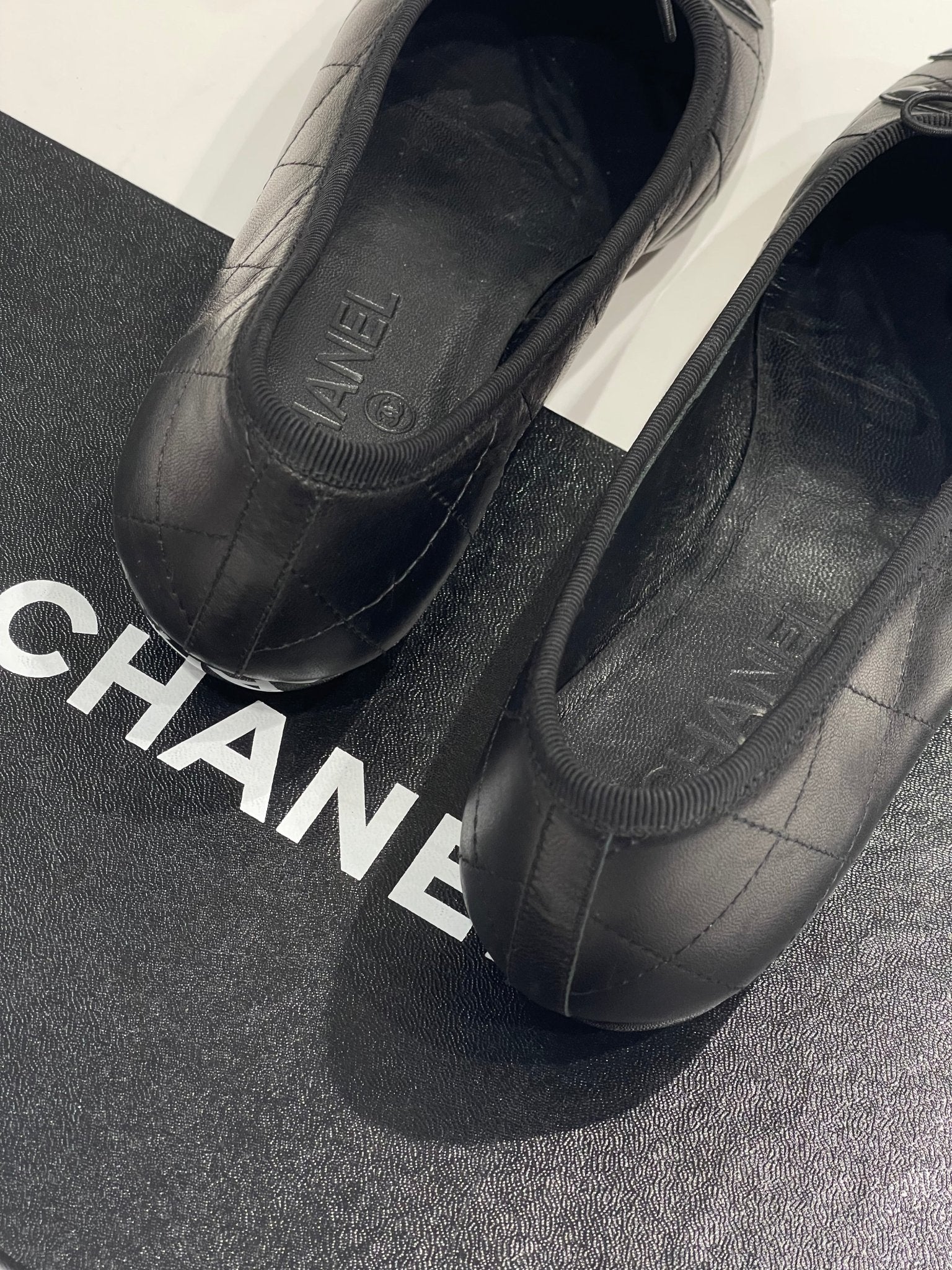 Chanel - Ballerines CC - Les Folies d&