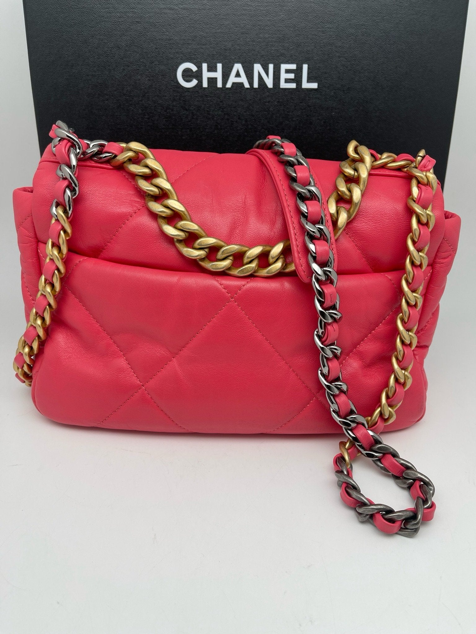 Chanel - Chanel 19 - Les Folies d&
