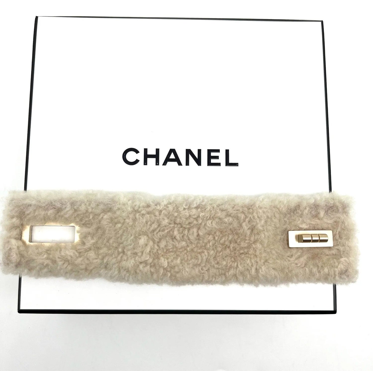 Chanel - Manchette 2.55 - Les Folies d&
