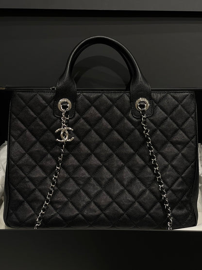 Chanel - Sac cabas classique noir MM - Les Folies d&