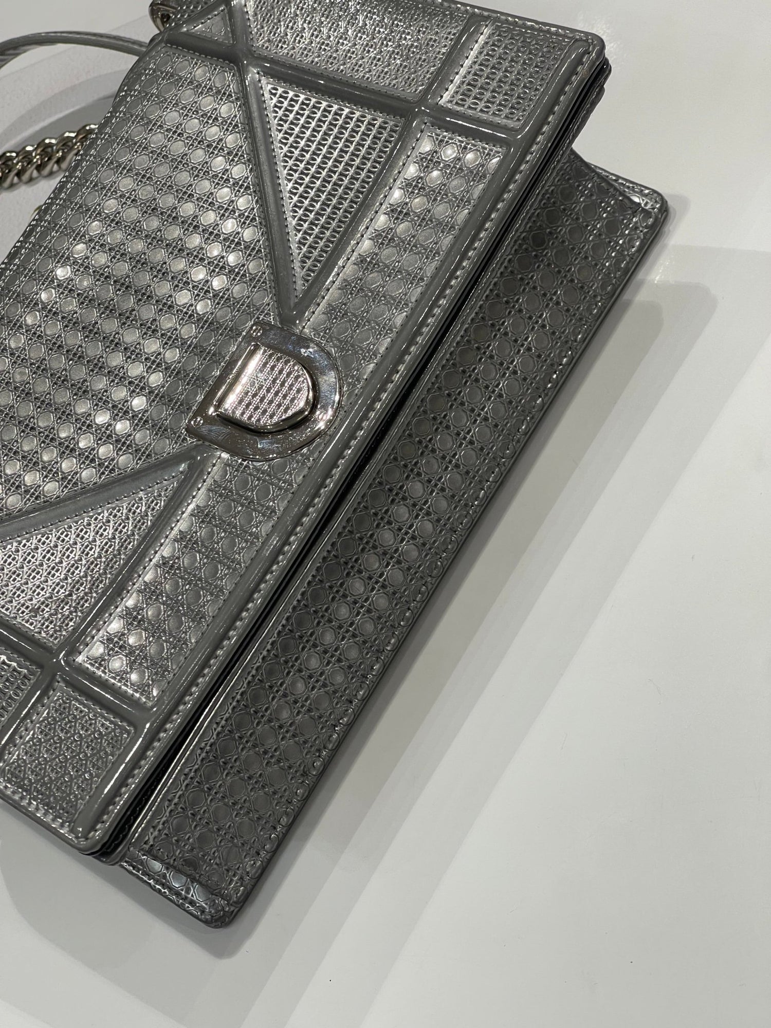 Dior - Sac Diorama argenté - Les Folies d&