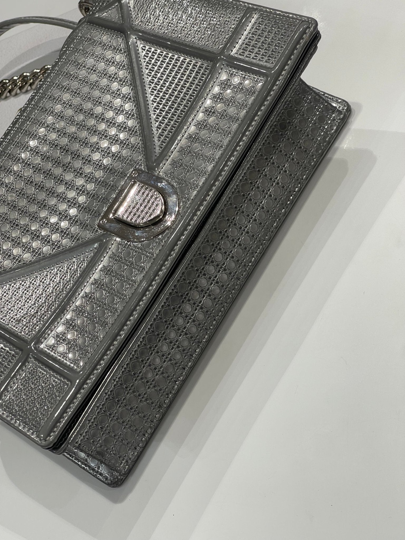 Dior - Sac Diorama argenté - Les Folies d&