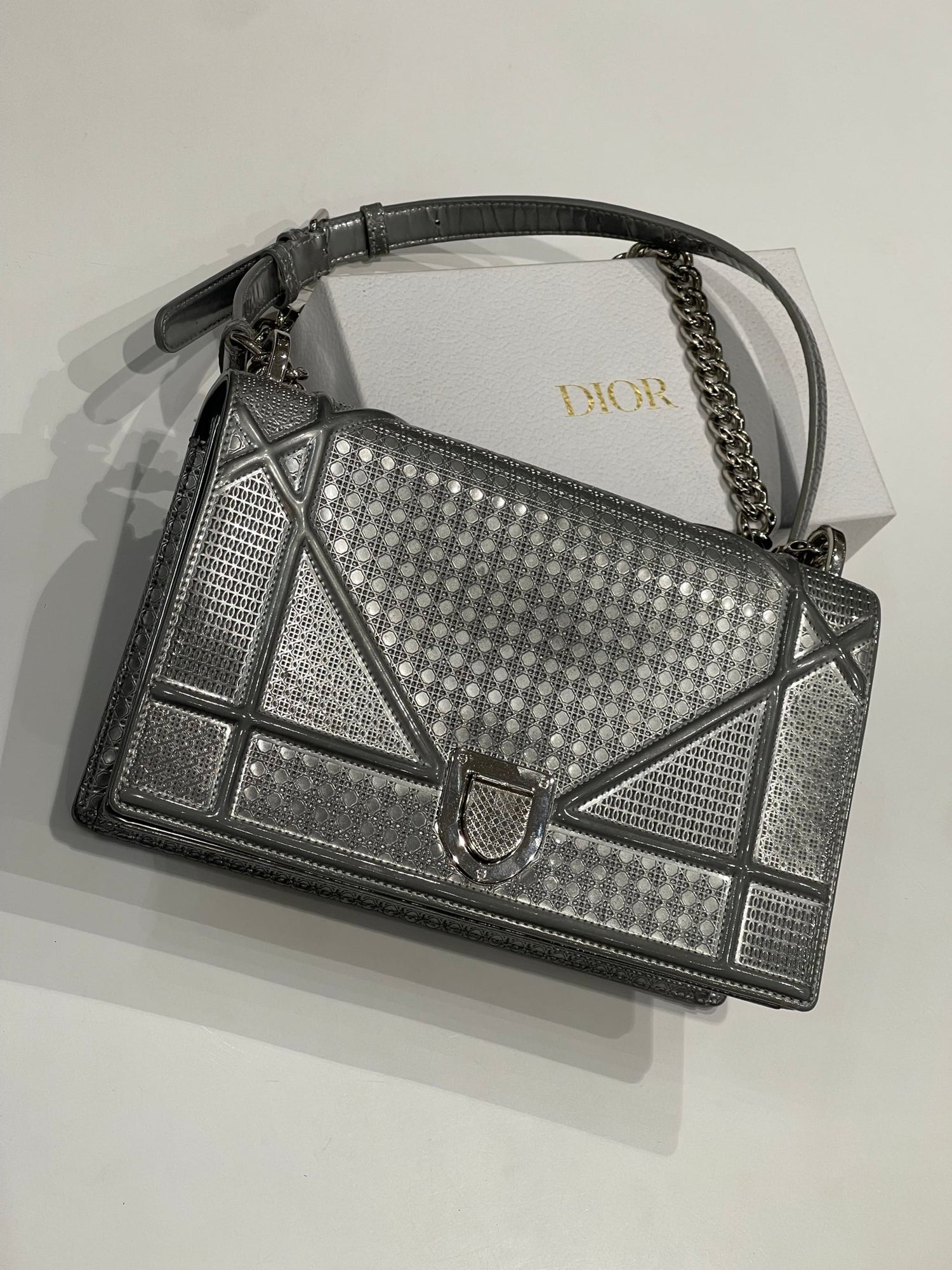 Dior - Sac Diorama argenté - Les Folies d&