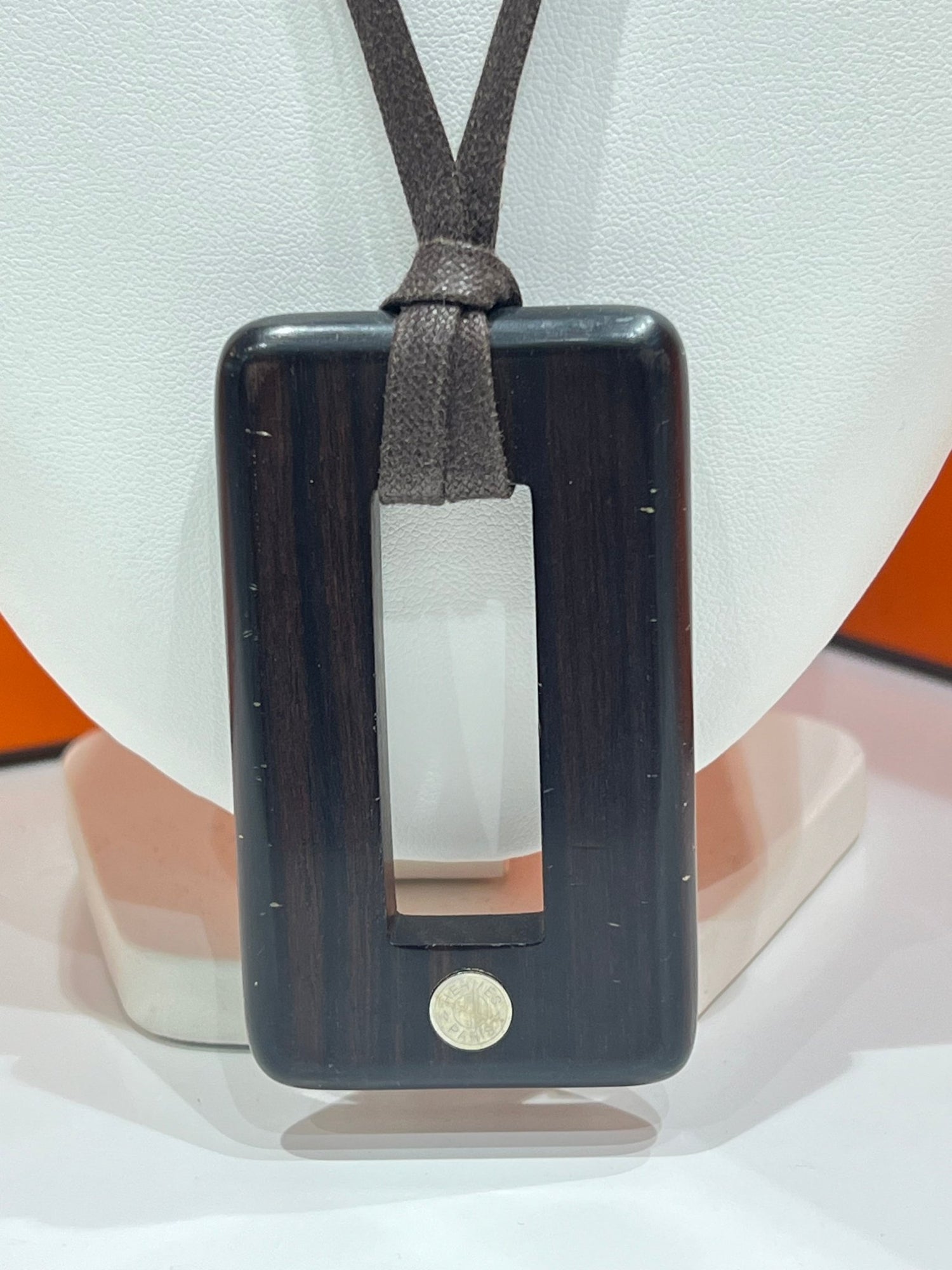 Hermès - collier cordon et bois - Les Folies d&