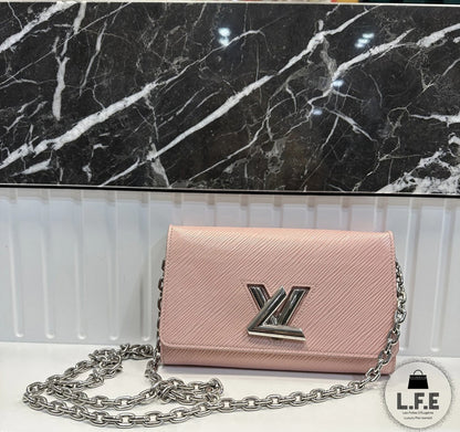 Louis Vuitton - Wallet On Chain - Les Folies d&