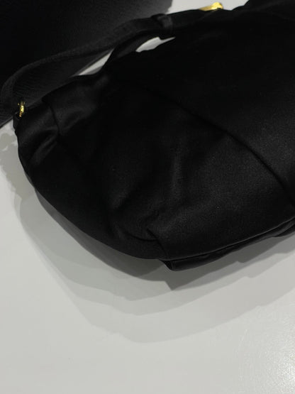 Prada - Pochette noire - Les Folies d&