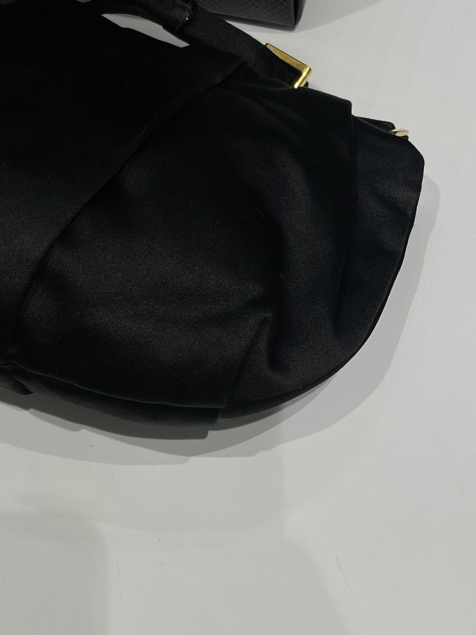 Prada - Pochette noire - Les Folies d&