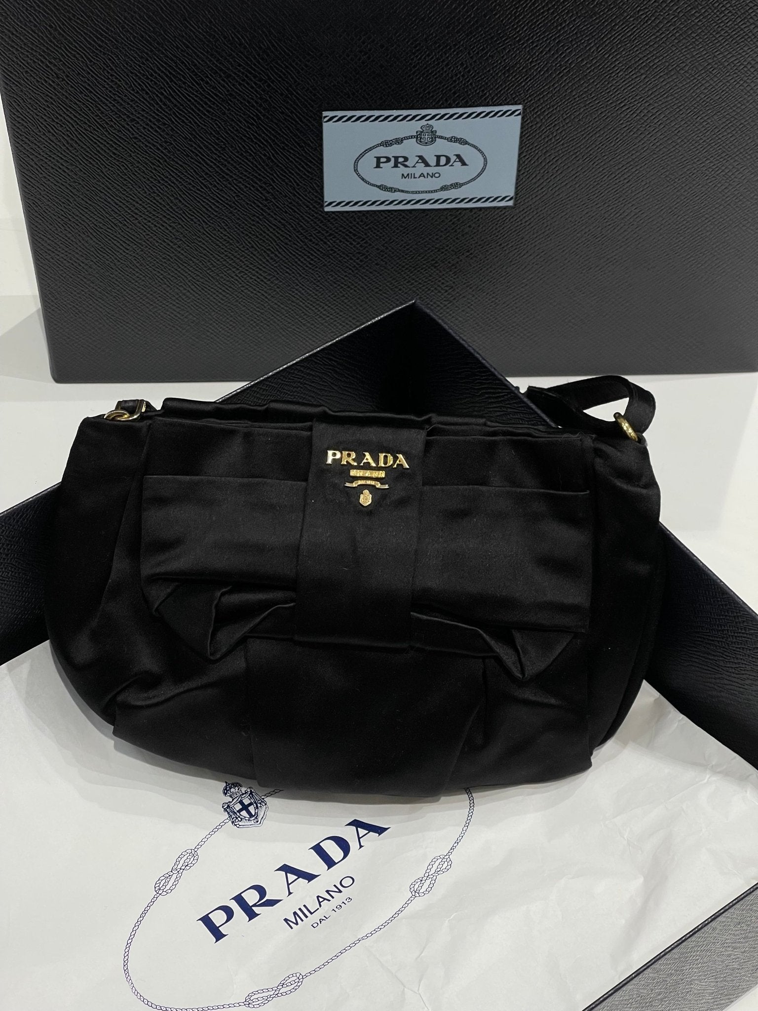 Prada - Pochette noire - Les Folies d&